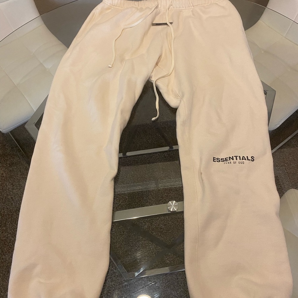 Essentials fear of god sweatpants